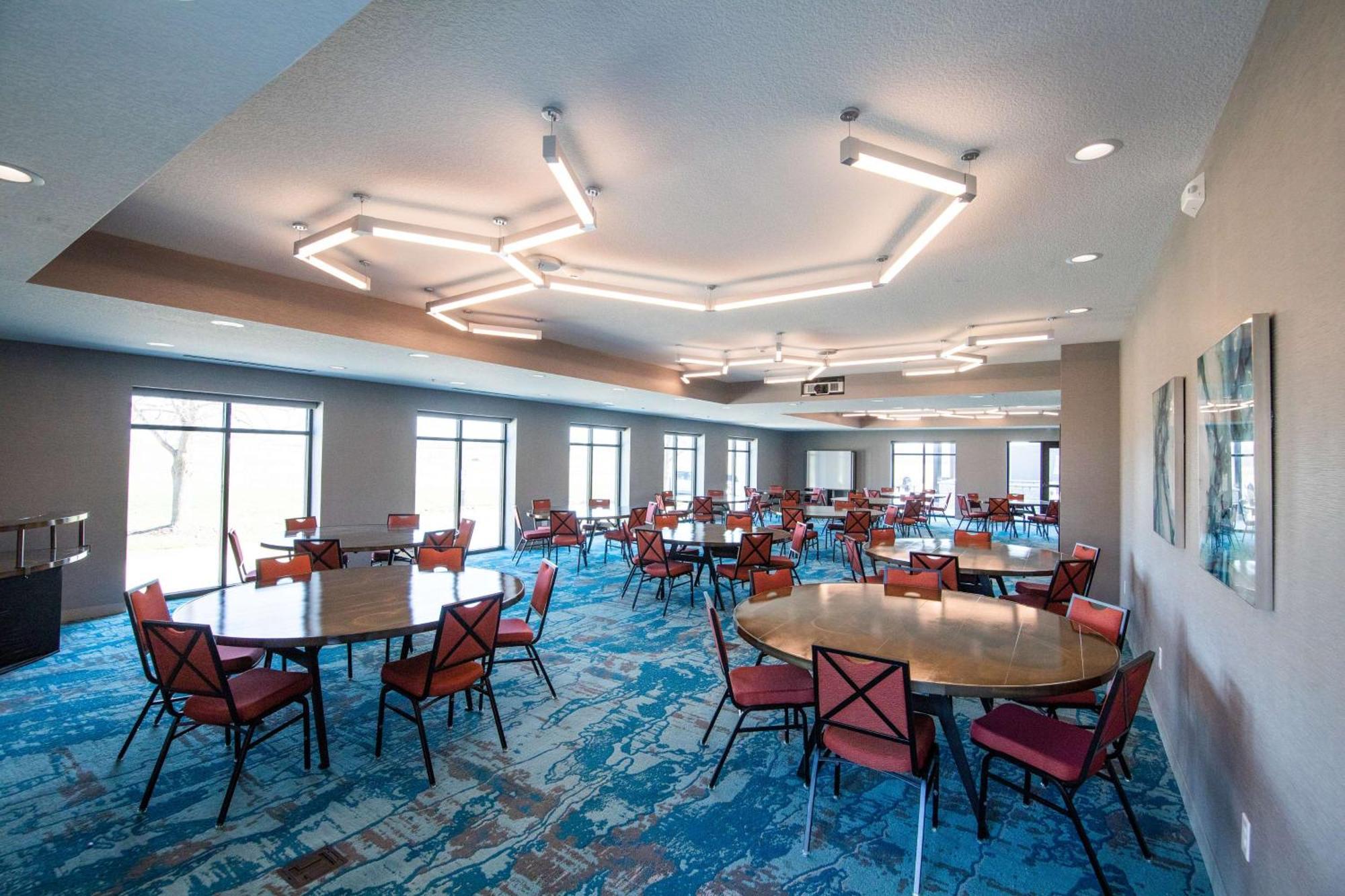 Hilton Garden Inn Des Moines Airport Dış mekan fotoğraf